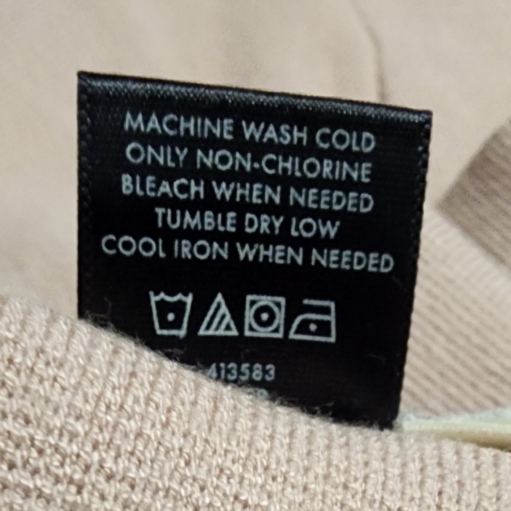 Ann Taylor Light Pink Sweater Size Medium - Picture 6 of 6